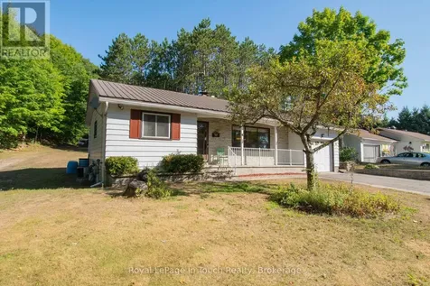 22 Glendale Road Tiny ON L9M 0C2