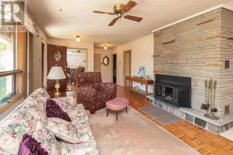 22 Glendale Road Tiny ON L9M 0C2