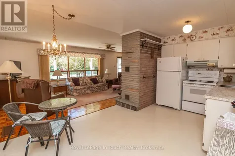22 Glendale Road Tiny ON L9M 0C2