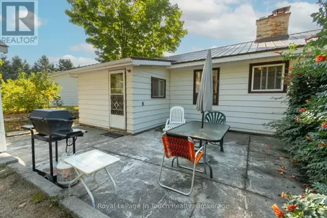 22 Glendale Road Tiny ON L9M 0C2