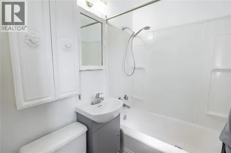 478 Indian Road Sarnia ON N7T 7G4