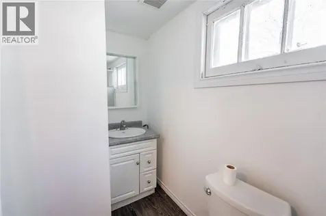 478 Indian Road Sarnia ON N7T 7G4