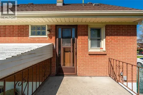 478 Indian Road Sarnia ON N7T 7G4
