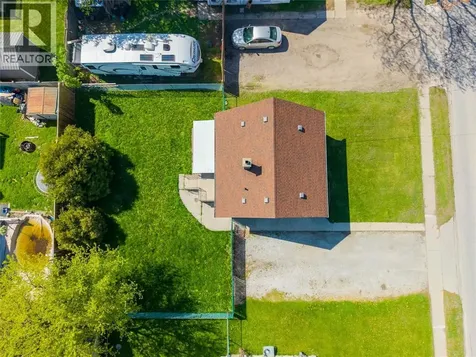 478 Indian Road Sarnia ON N7T 7G4