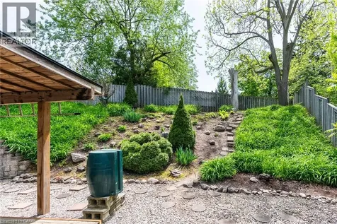 82 Old Huron Court Kitchener ON N2L 1L7