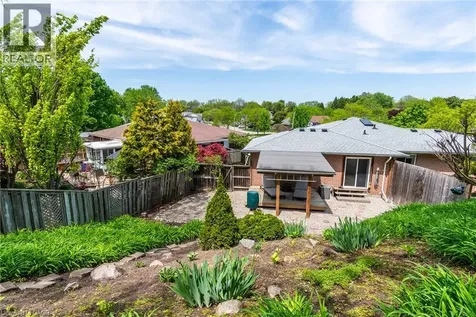 82 Old Huron Court Kitchener ON N2L 1L7