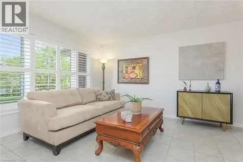 82 Old Huron Court Kitchener ON N2L 1L7