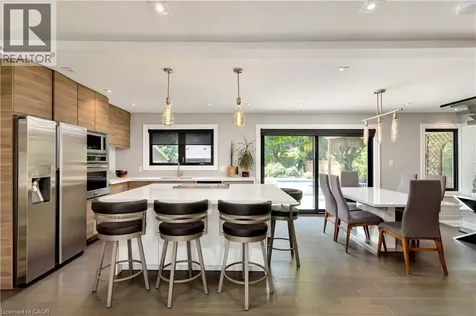 946 Glenwood Avenue Burlington ON L7T 2K2