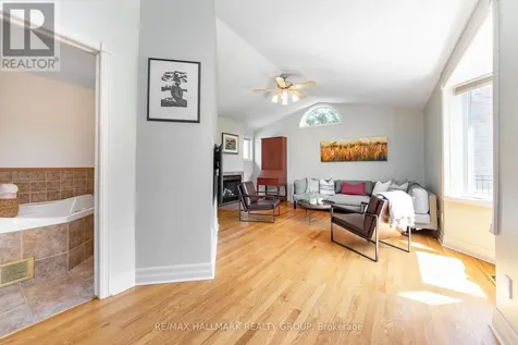 321 Beechgrove Avenue Ottawa ON K1Z 6R4