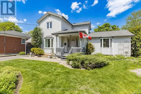 321 Beechgrove Avenue Ottawa ON K1Z 6R4