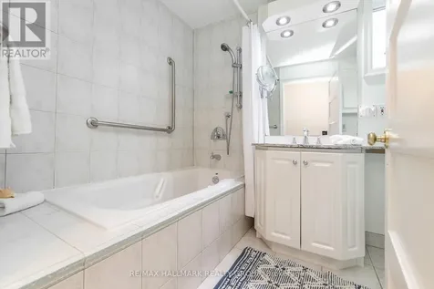321 Beechgrove Avenue Ottawa ON K1Z 6R4