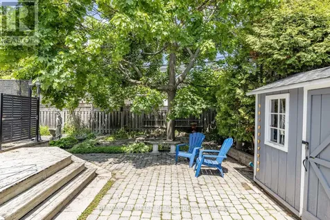 321 Beechgrove Avenue Ottawa ON K1Z 6R4