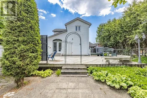 321 Beechgrove Avenue Ottawa ON K1Z 6R4