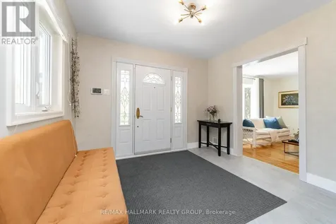321 Beechgrove Avenue Ottawa ON K1Z 6R4