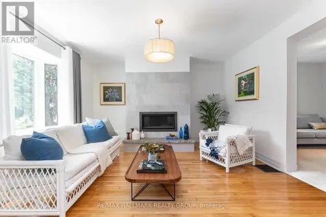 321 Beechgrove Avenue Ottawa ON K1Z 6R4