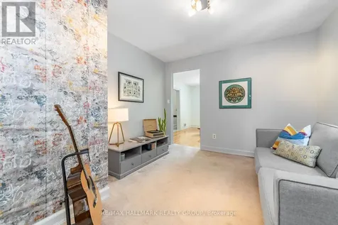 321 Beechgrove Avenue Ottawa ON K1Z 6R4
