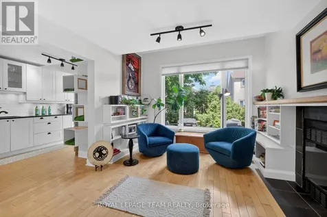 11 Avonhurst Avenue Ottawa ON K2J 4K9