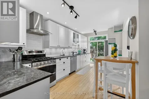 11 Avonhurst Avenue Ottawa ON K2J 4K9