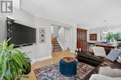 11 Avonhurst Avenue Ottawa ON K2J 4K9