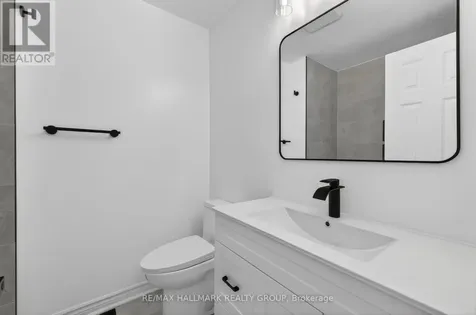 226 Old Colony Road Ottawa ON K2L 1M7