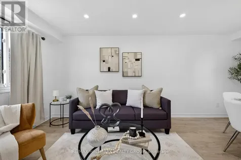 226 Old Colony Road Ottawa ON K2L 1M7