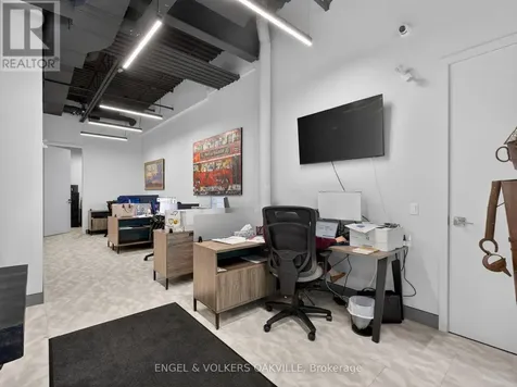 418 Iroquois Shore Road Oakville (qe Queen Elizabeth) ON L6H 1M5