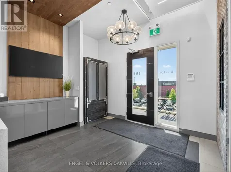 418 Iroquois Shore Road Oakville (qe Queen Elizabeth) ON L6H 1M5