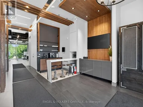 418 Iroquois Shore Road Oakville (qe Queen Elizabeth) ON L6H 1M5