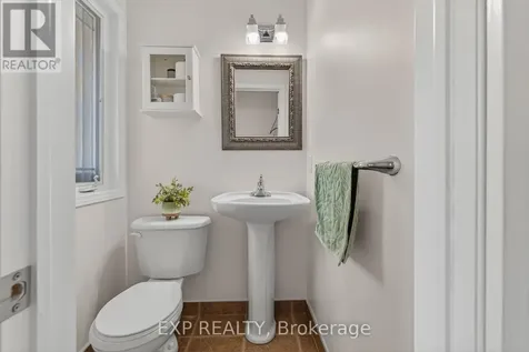 475 Annapolis Court Waterloo ON N2K 4E7