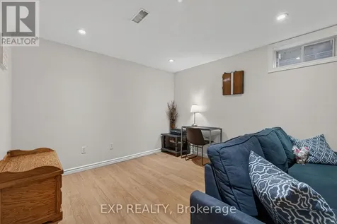475 Annapolis Court Waterloo ON N2K 4E7