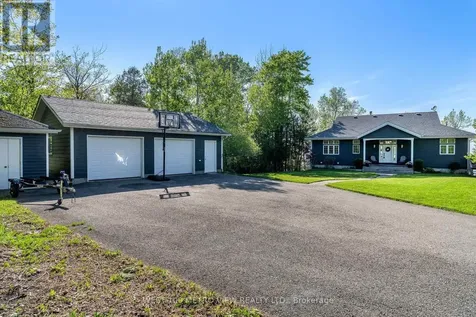 458 Silver Birch Drive Tiny ON L9M 0M5