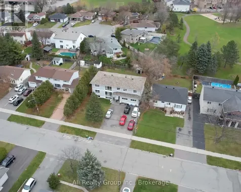 1549 Maxime Street Ottawa ON K1B 3K9
