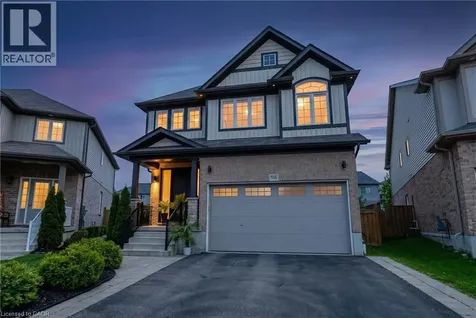 916 Steepleridge Court Kitchener ON N2P 0B4