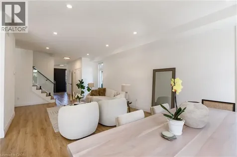 916 Steepleridge Court Kitchener ON N2P 0B4