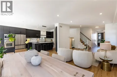 916 Steepleridge Court Kitchener ON N2P 0B4
