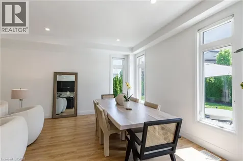 916 Steepleridge Court Kitchener ON N2P 0B4