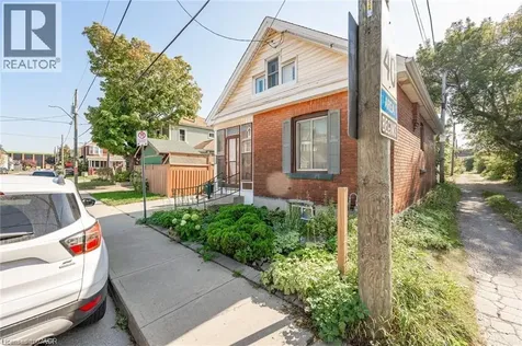 252 Beechwood Avenue Hamilton ON L8L 2T1