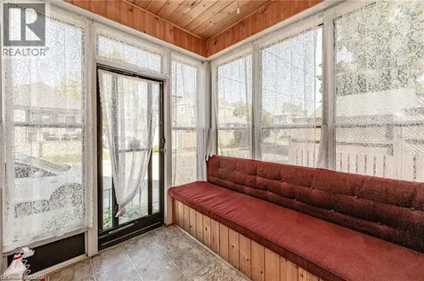 252 Beechwood Avenue Hamilton ON L8L 2T1