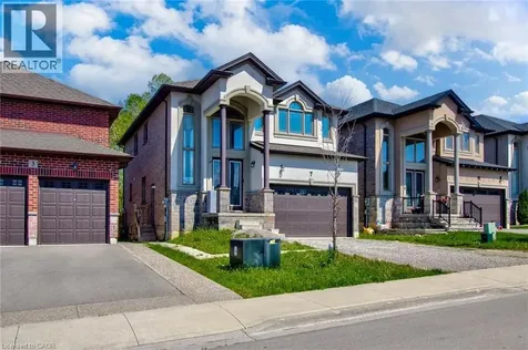 7 Chardonnay Street Hamilton ON L8G 5H5