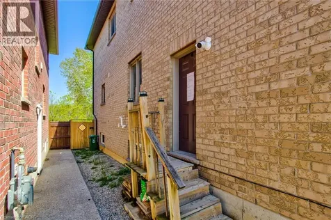 7 Chardonnay Street Hamilton ON L8G 5H5