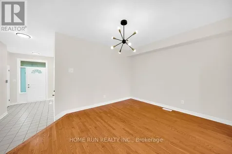 102 Kimberwick Crescent Ottawa ON K1V 1K7