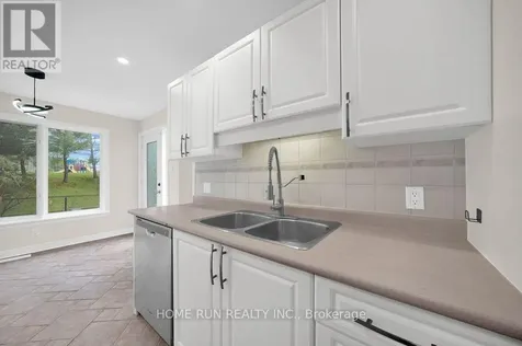 102 Kimberwick Crescent Ottawa ON K1V 1K7