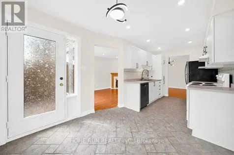102 Kimberwick Crescent Ottawa ON K1V 1K7