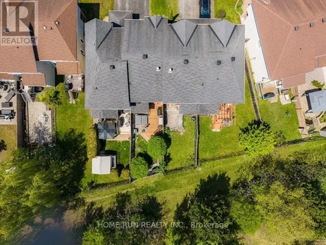 102 Kimberwick Crescent Ottawa ON K1V 1K7