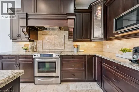828 Copper Ridge Drive Waterloo ON N2K 0B5