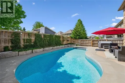828 Copper Ridge Drive Waterloo ON N2K 0B5