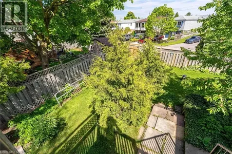 171 Herron Place Waterloo ON N2T 1H2