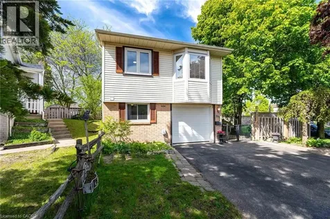 171 Herron Place Waterloo ON N2T 1H2