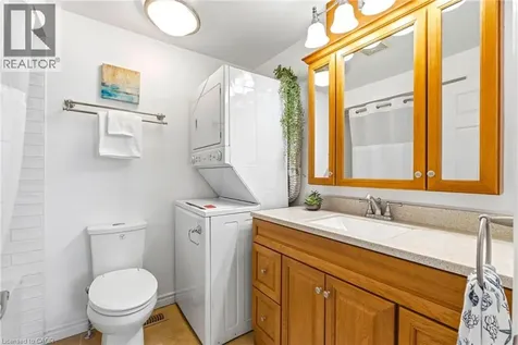 171 Herron Place Waterloo ON N2T 1H2
