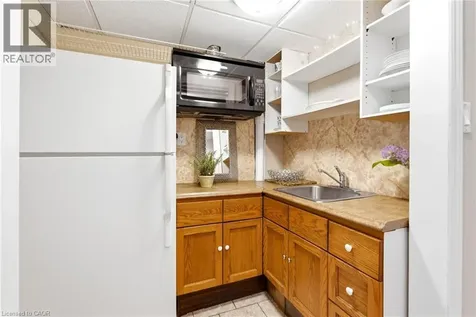 171 Herron Place Waterloo ON N2T 1H2